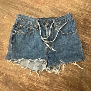 Levi cut offs